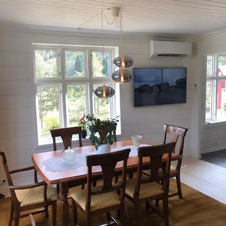 Tunold Gard - Freden Stryn